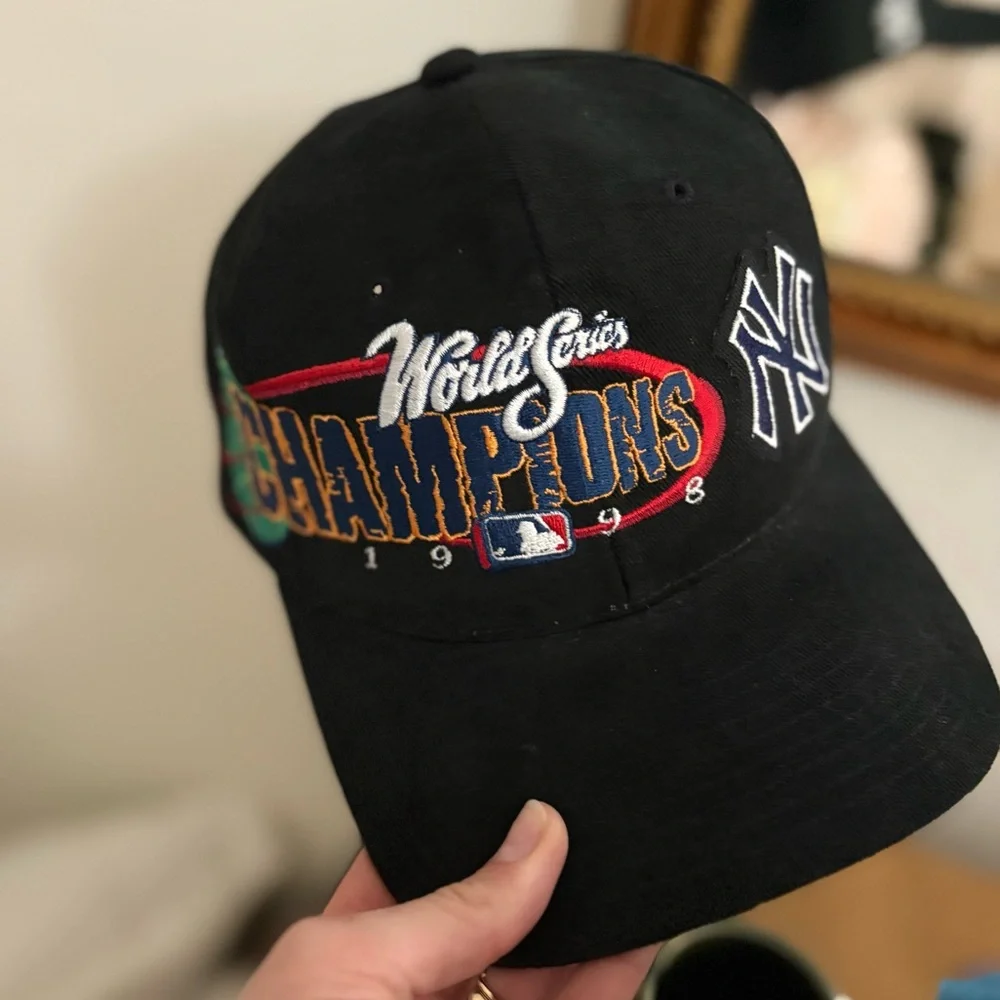 Vintage 1998 New York Yankees Hat